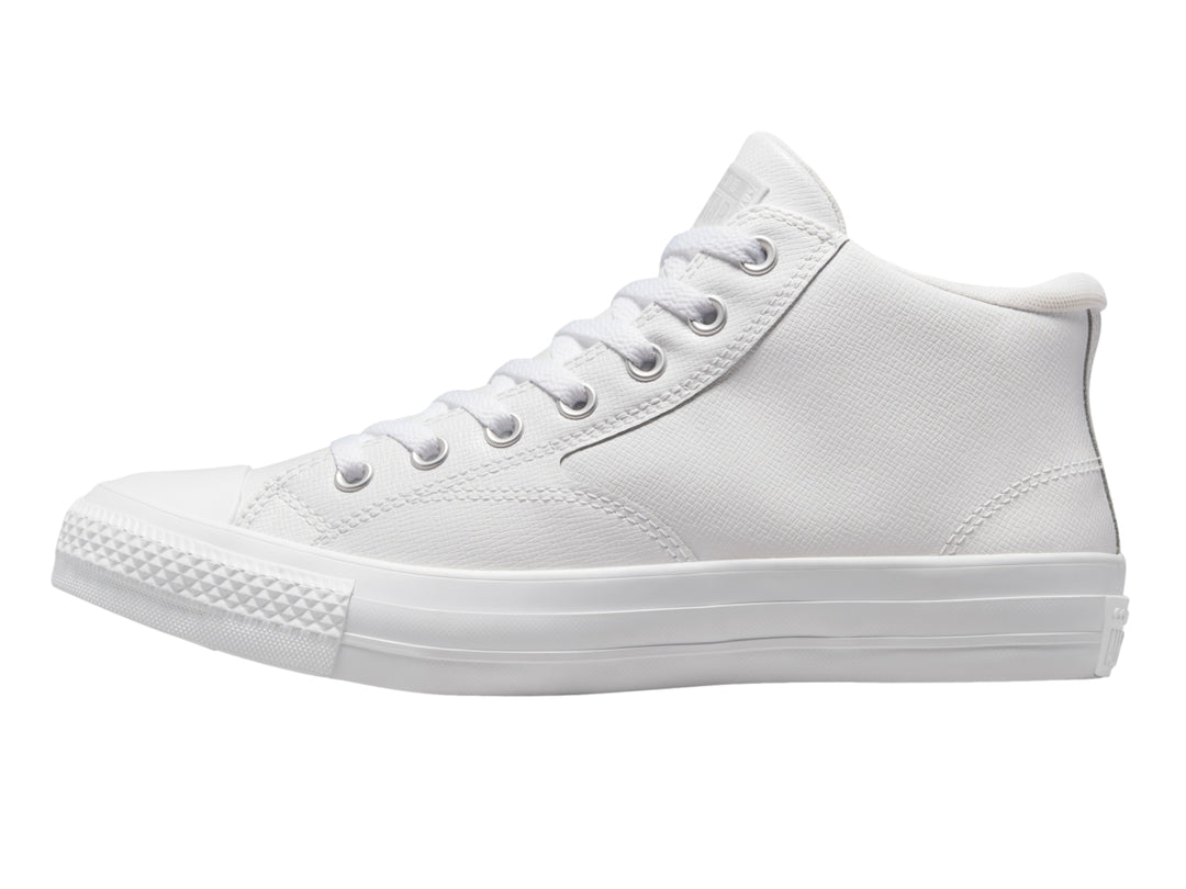 Tenis Converse Chuck Taylor All Star Malden Street Mid en color blanco total, vista lateral.