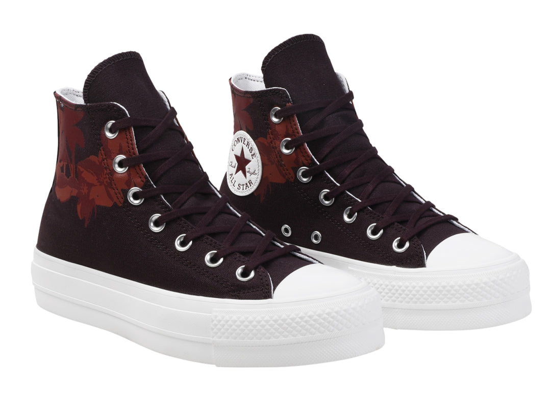 Tenis Converse Chuck Taylor All Star Lift HI en color Black Cherry con estampado floral y suela de plataforma blanca.