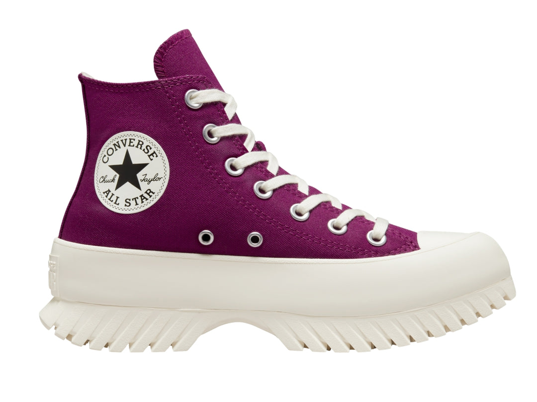 Tenis Converse Chuck Taylor All Star Lugged 2.0 HI en color morado místico con suela blanca de plataforma dentada.