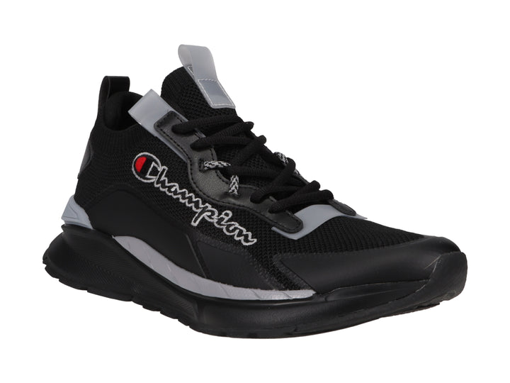 Tenis deportivos Champion en color negro con detalles en gris y logotipo blanco lateral.