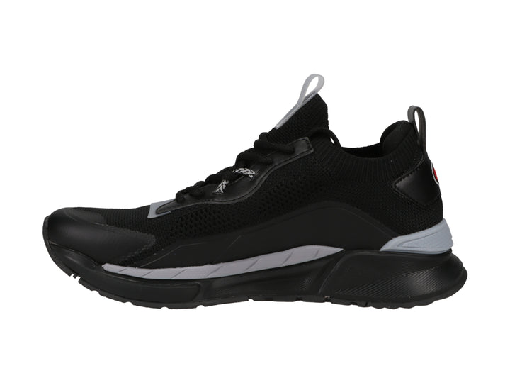 Tenis deportivos Champion en color negro con detalles en gris y logotipo blanco lateral.