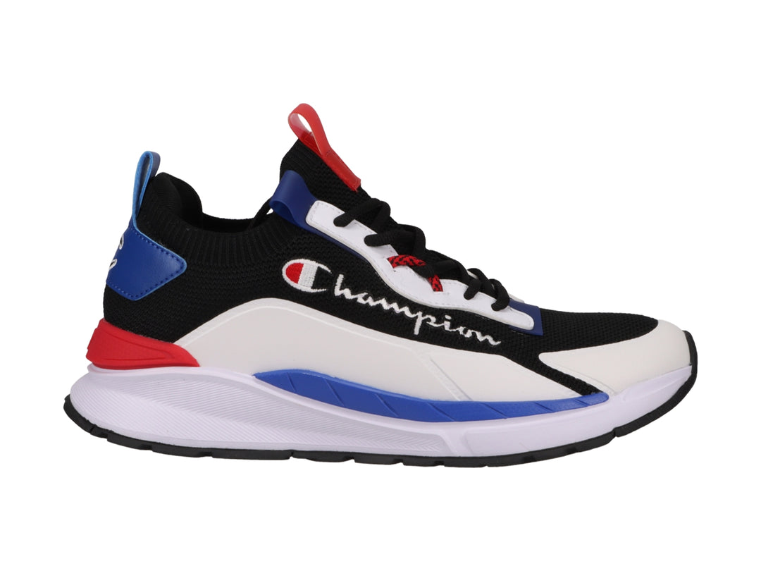 Tenis deportivos Champion en colores blanco, negro, azul y rojo con suela blanca.