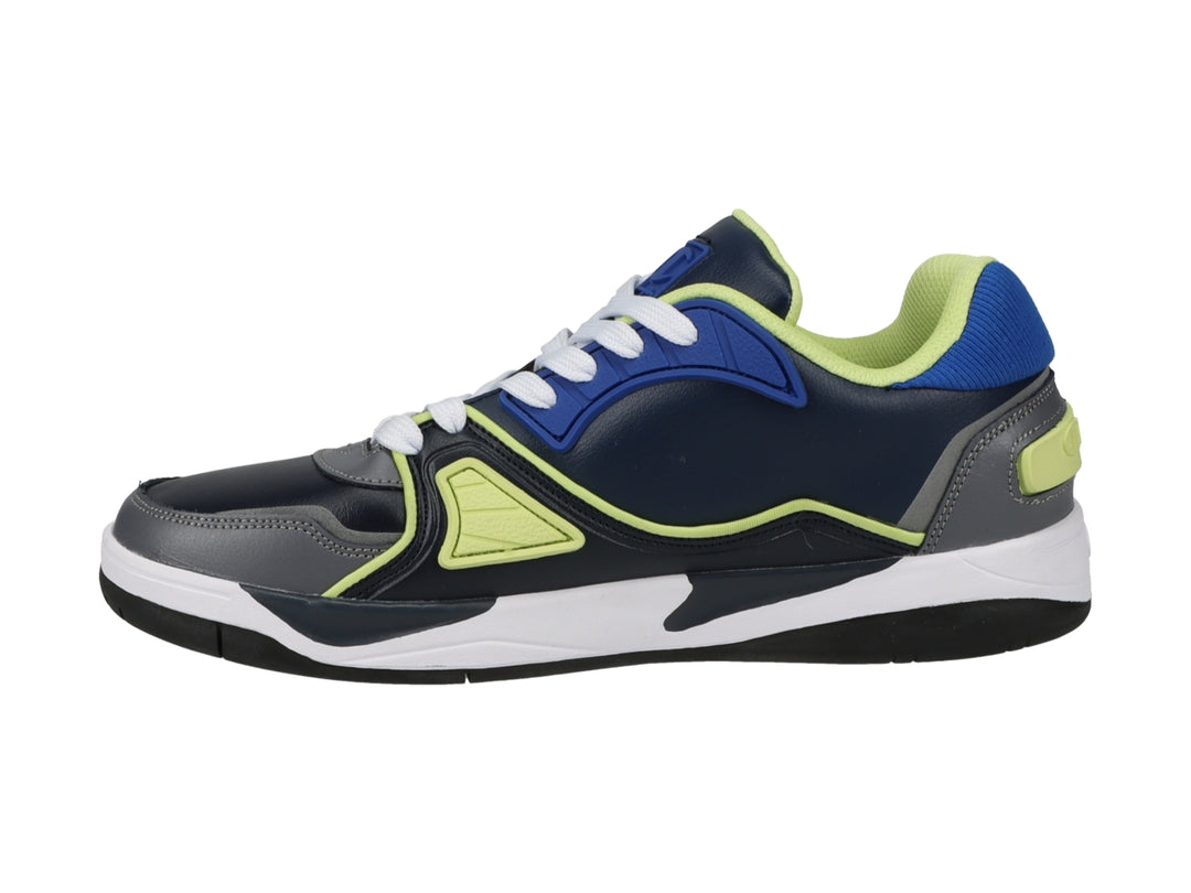 Tenis deportivos Champion en colores azul marino, gris y blanco con detalles en amarillo neón.