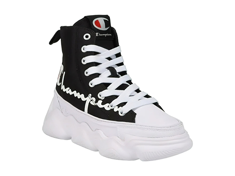 Tenis Champion de bota alta en colores negro y blanco con suela de plataforma blanca ondulada.