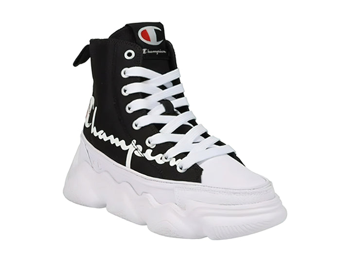 Tenis Champion de bota alta en colores negro y blanco con suela de plataforma blanca ondulada.