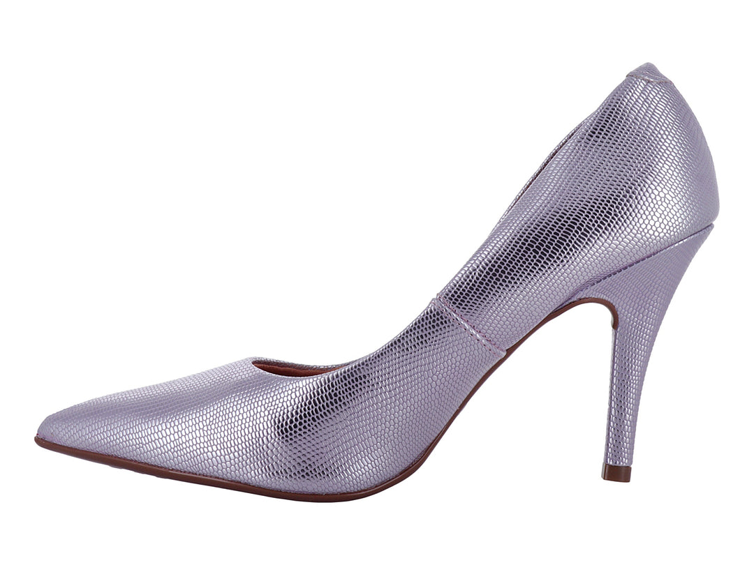 Zapato de tacón alto Vizzano color rosa metalizado con textura de piel de lagarto y punta fina.