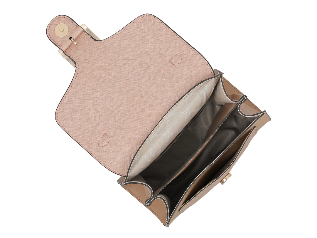 Bolso de mano color copper con asa superior, correa ajustable y detalles metálicos dorados.