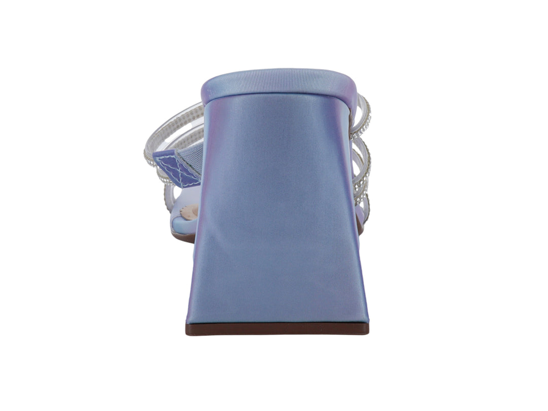 Sandalia Vizzano azul iridiscente con tacón cuadrado y tiras transparentes decoradas con cristales.