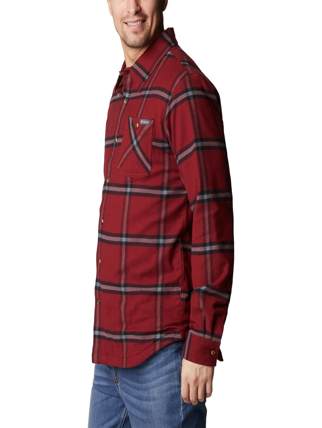 Camisa de franela Columbia color rojo con patrón de cuadros oscuros y manga larga.