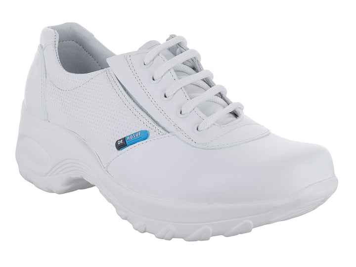 Zapato plano color blanco de la marca Dr Hosue con agujetas y suela robusta sobre fondo blanco.