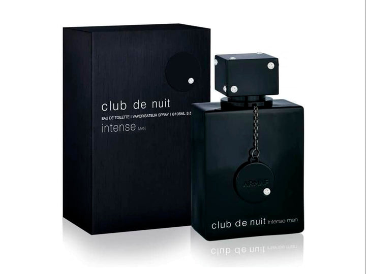 Perfume Armaf Club de Nuit Intense Man en botella y caja de color negro brillante.