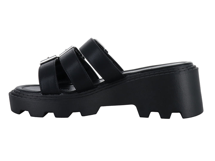 Sandalias negras de plataforma con tres correas y hebillas plateadas.