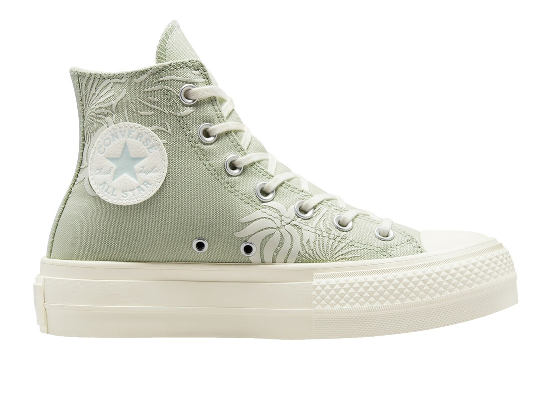 Tenis Converse Chuck Taylor All Star Lift Hi en color verde Summit Sage con plataforma blanca y detalles florales.