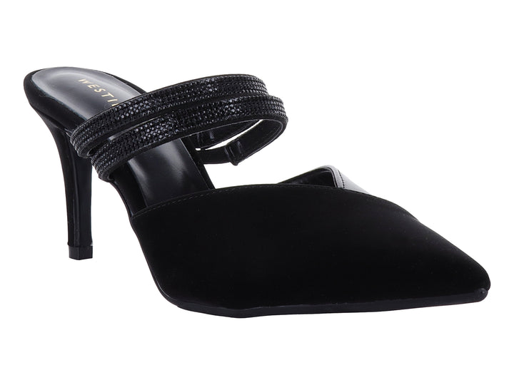 Zapato de tacón negro para mujer con punta cerrada en terciopelo y correa texturizada.