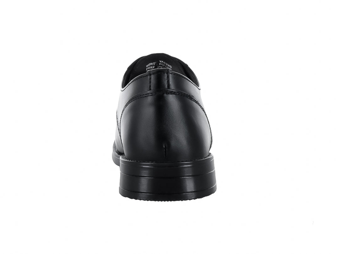 Zapato formal para hombre de cuero negro con cordones y punta redondeada.