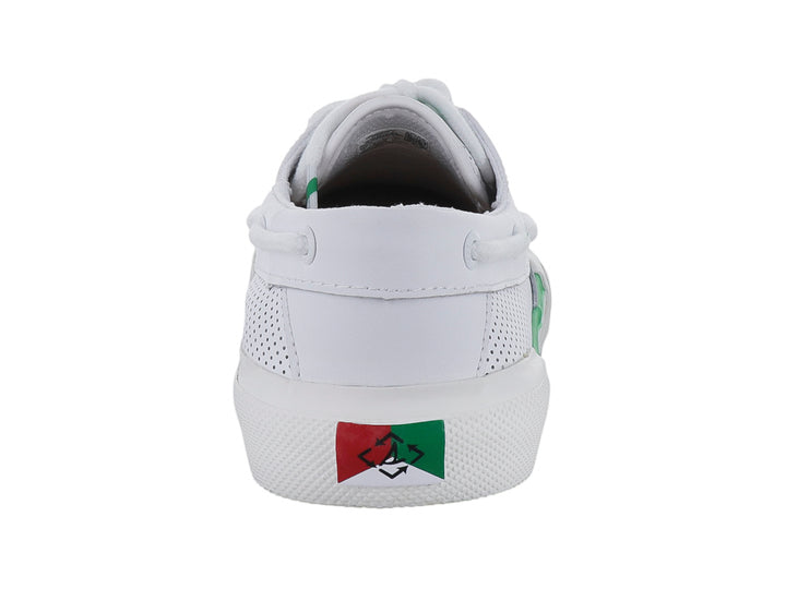 Zapato casual Sperry blanco con perforaciones y detalle verde en la suela.