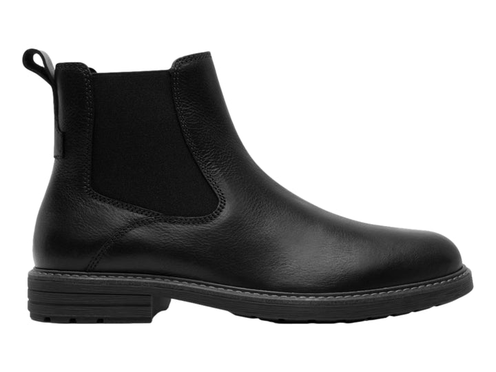 Bota casual Flexi color negro para hombre con panel elástico lateral.