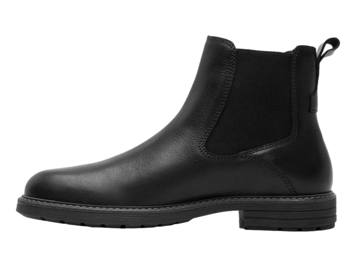 Bota casual Flexi color negro para hombre con panel elástico lateral.