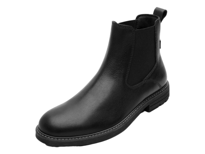 Bota casual Flexi color negro para hombre con panel elástico lateral.