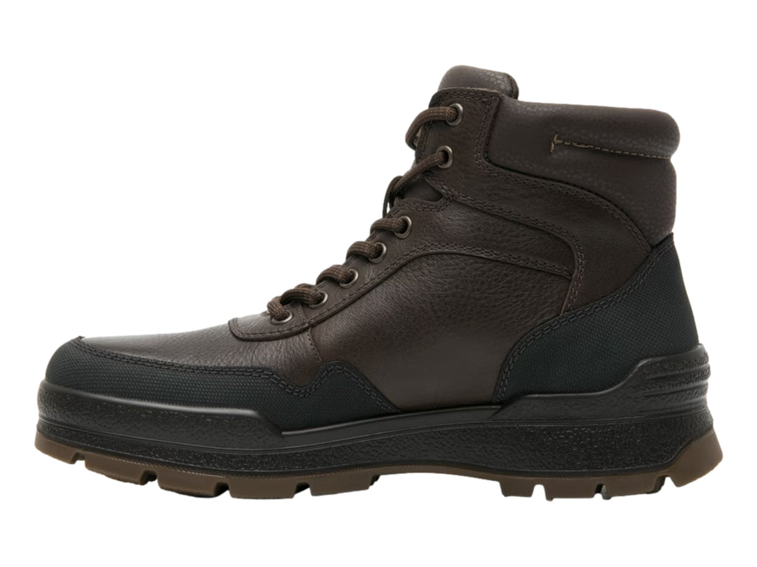 Bota Flexi color marrón y negro con suela robusta y cordones.