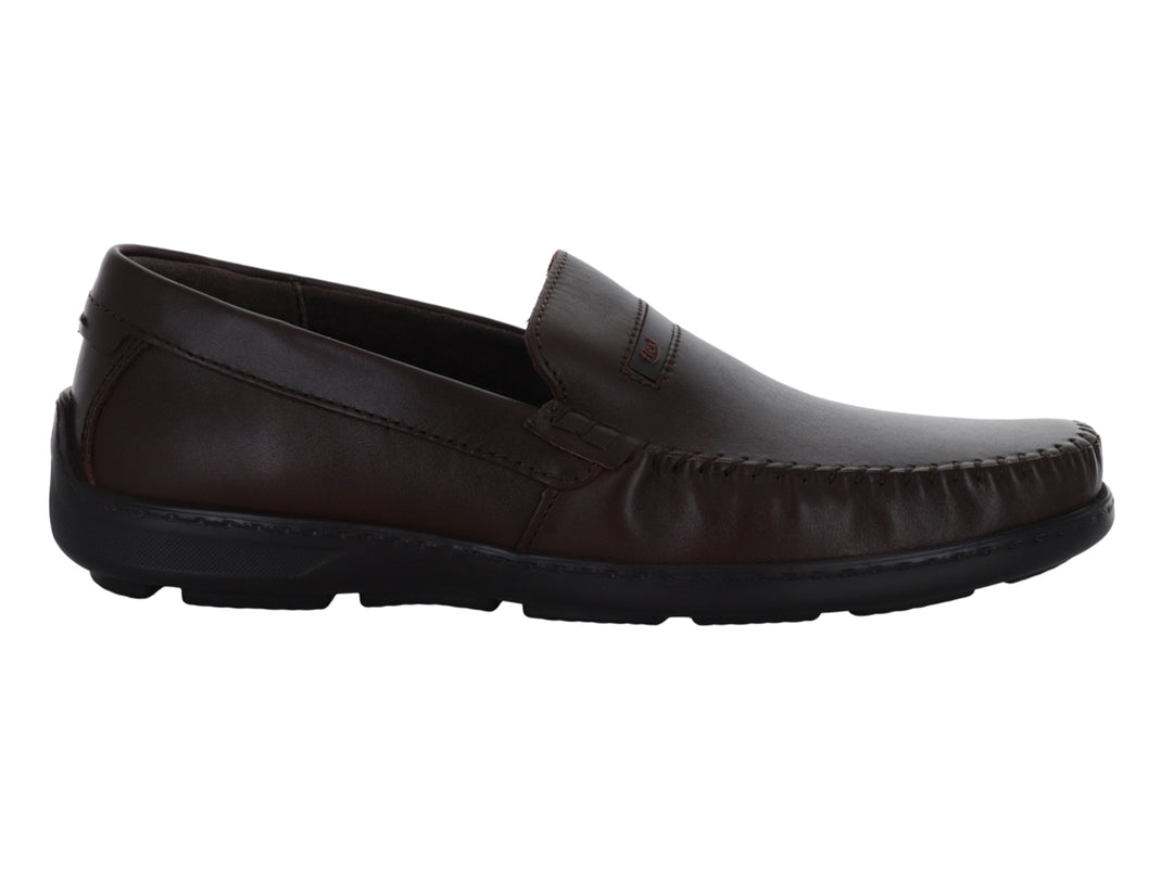 Zapato mocasín Flexi color marrón Oporto con suela negra, estilo casual.
