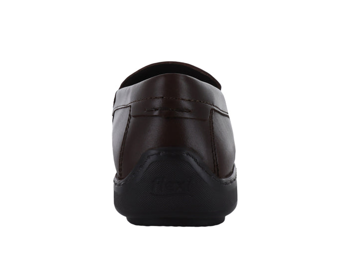 Zapato mocasín Flexi color marrón Oporto con suela negra, estilo casual.