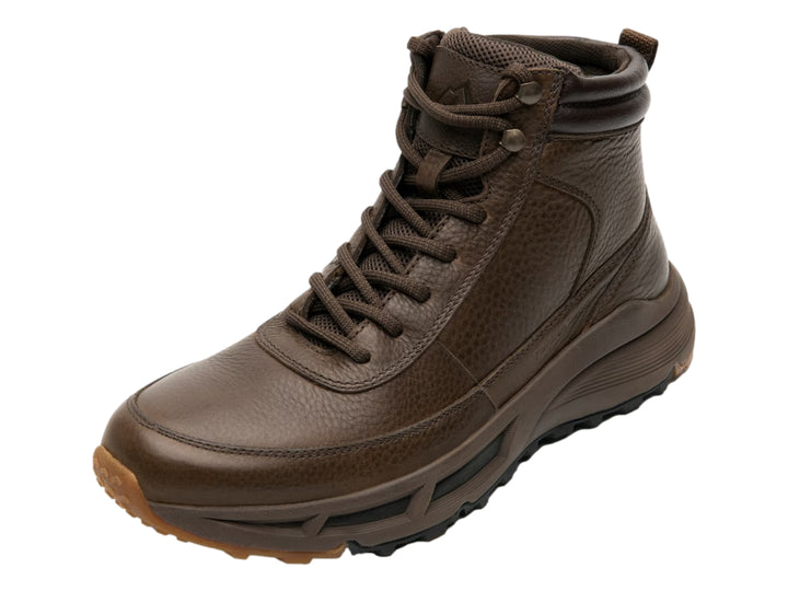 Botín Flexi color chocolate de cuero con suela robusta y cordones.