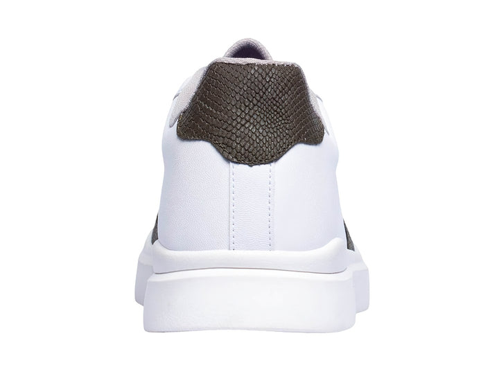 Tenis Aeropostale blancos con detalles en verde oscuro texturizado y suela blanca.