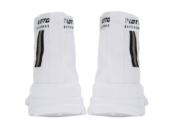 Tenis tipo bota de color blanco marca Lotto con suela gruesa y cordones.
