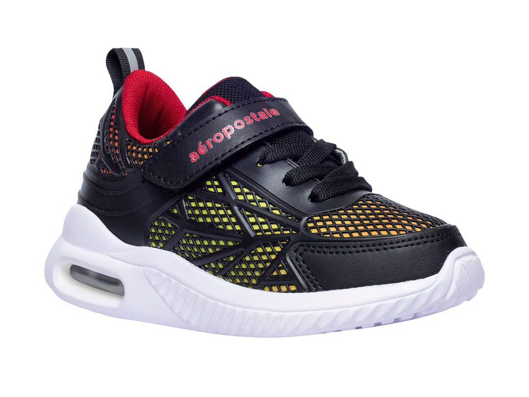 Tenis deportivos infantiles Aeropostale color negro con detalles en rojo y suela blanca.
