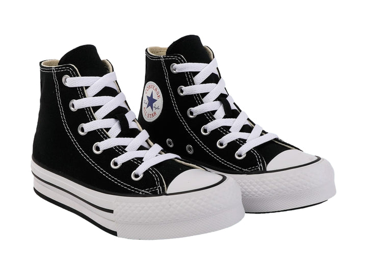 Tenis Converse Chuck Taylor All Star de bota color negro con suela blanca de plataforma.