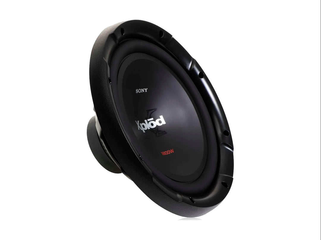 Subwoofer Sony Xplod de color negro con diseño circular y potencia de 1800W indicada en rojo.