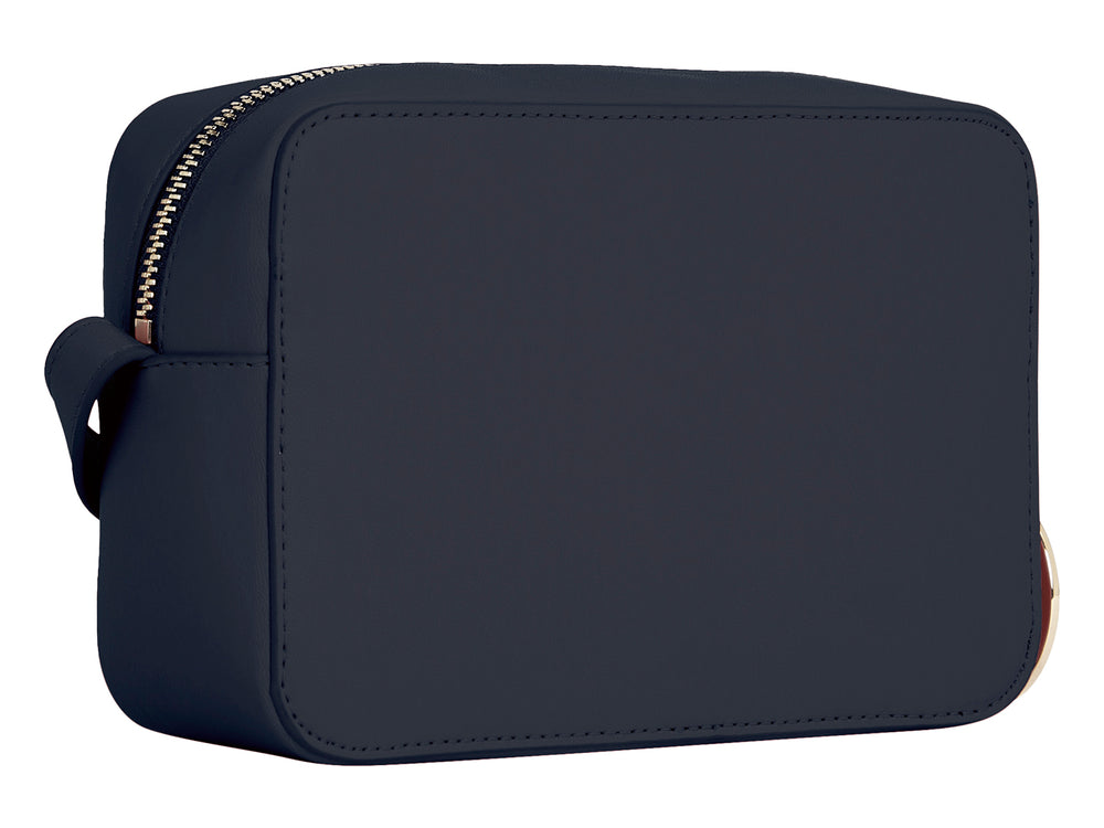Bolso pequeño Tommy Hilfiger en color azul espacio con logotipo y detalles metálicos en dorado.