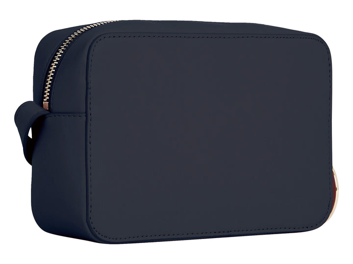 Bolso pequeño Tommy Hilfiger en color azul espacio con logotipo y detalles metálicos en dorado.