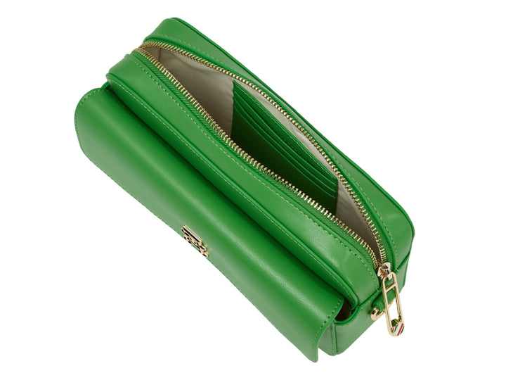 Bolsa rectangular color verde Galvani con herrajes y logotipo dorado de Tommy Hilfiger.