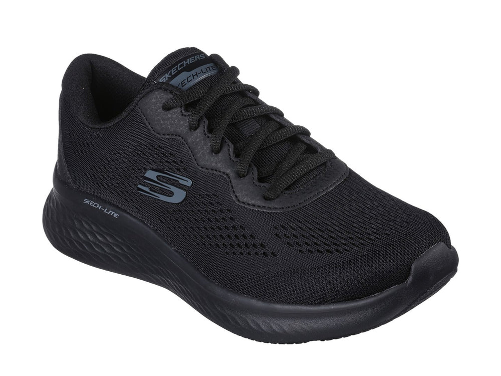Tenis deportivos Skechers color negro con tejido de malla y suela Skech-Lite.