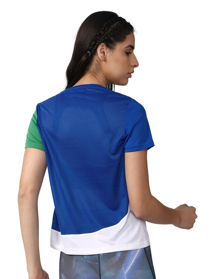 Camiseta deportiva Reebok de bloques de color azul, blanco y verde para mujer.