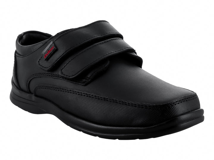 Zapato Coloso color negro para niño con cierre de doble correa de velcro y suela cómoda.