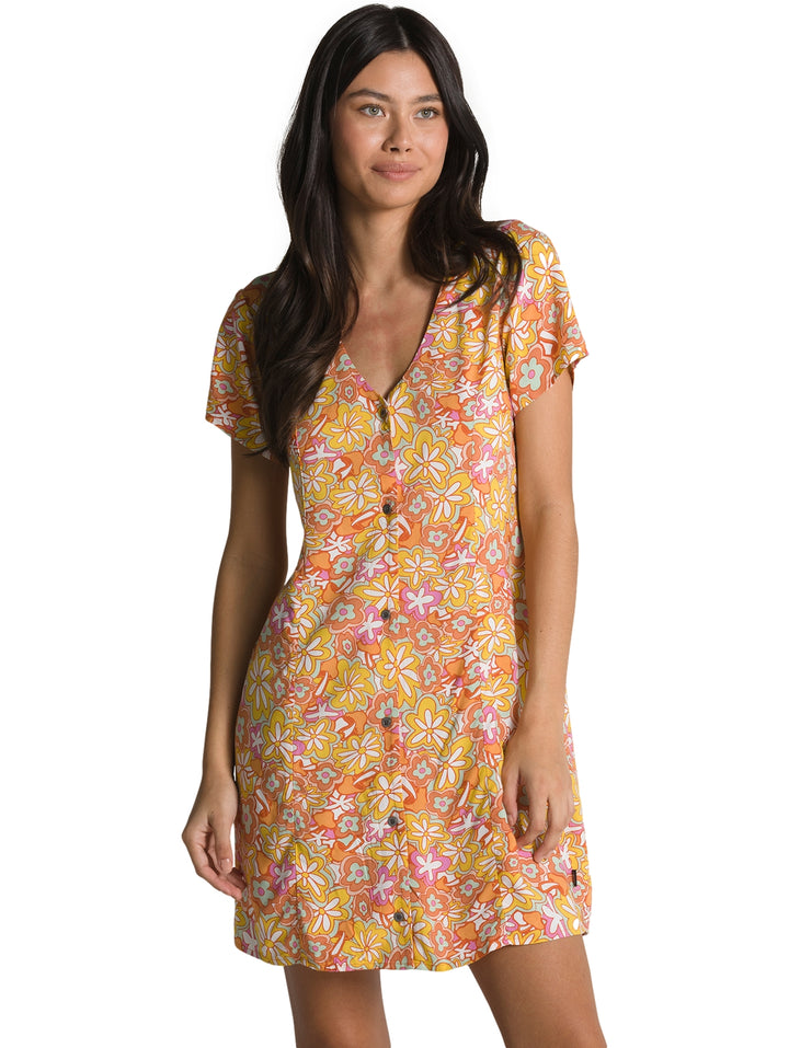 Vestido corto VANS con estampado floral en colores amarillo, naranja y blanco.