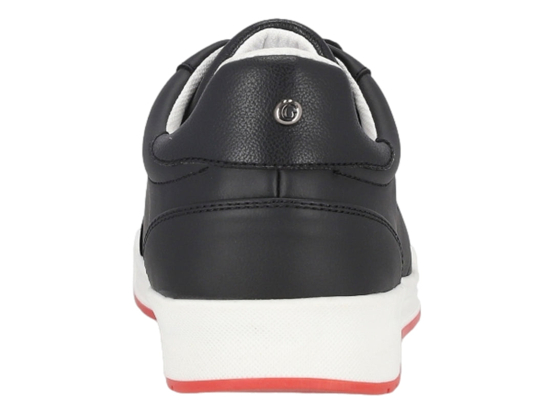 Tenis Guess color negro con suela blanca y detalles en rojo.