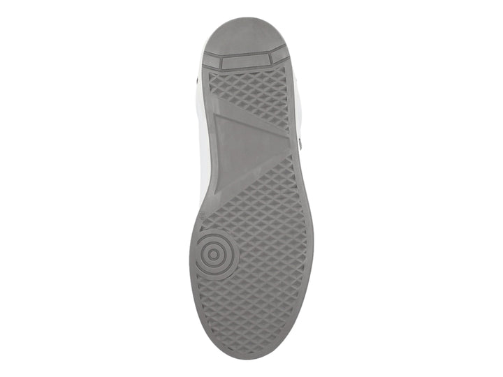 Tenis blancos Guess con detalles en marrón y gris y logotipo G negro en el lateral.