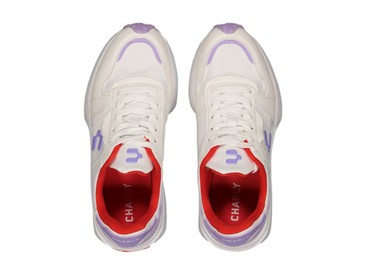 Tenis deportivos Charly color blanco con detalles en lila y rojo.