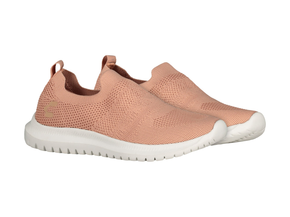 Tenis deportivos Charly color coral con suela blanca, diseño slip-on de tejido transpirable.