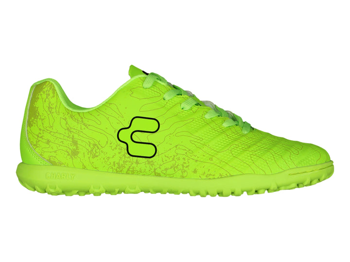 Zapato de fútbol Charly color limón con suela para césped sintético.