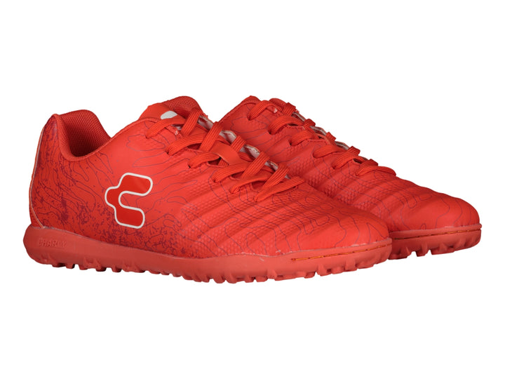Zapato de fútbol Charly modelo 10 en color rojo con suela para pasto sintético.
