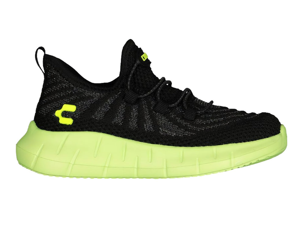 Tenis deportivos Charly color negro con suela gruesa verde lima.