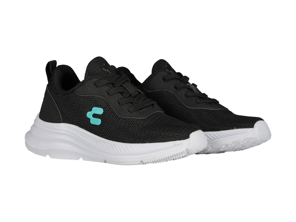 Tenis deportivos Charly en color negro con suela blanca y detalle aqua en el lateral.