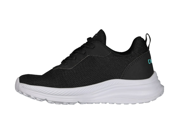 Tenis deportivos Charly en color negro con suela blanca y detalle aqua en el lateral.