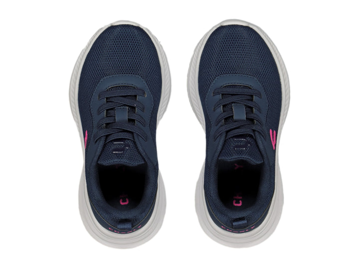 Tenis deportivos Charly color azul marino con suela blanca y detalle en rosa.