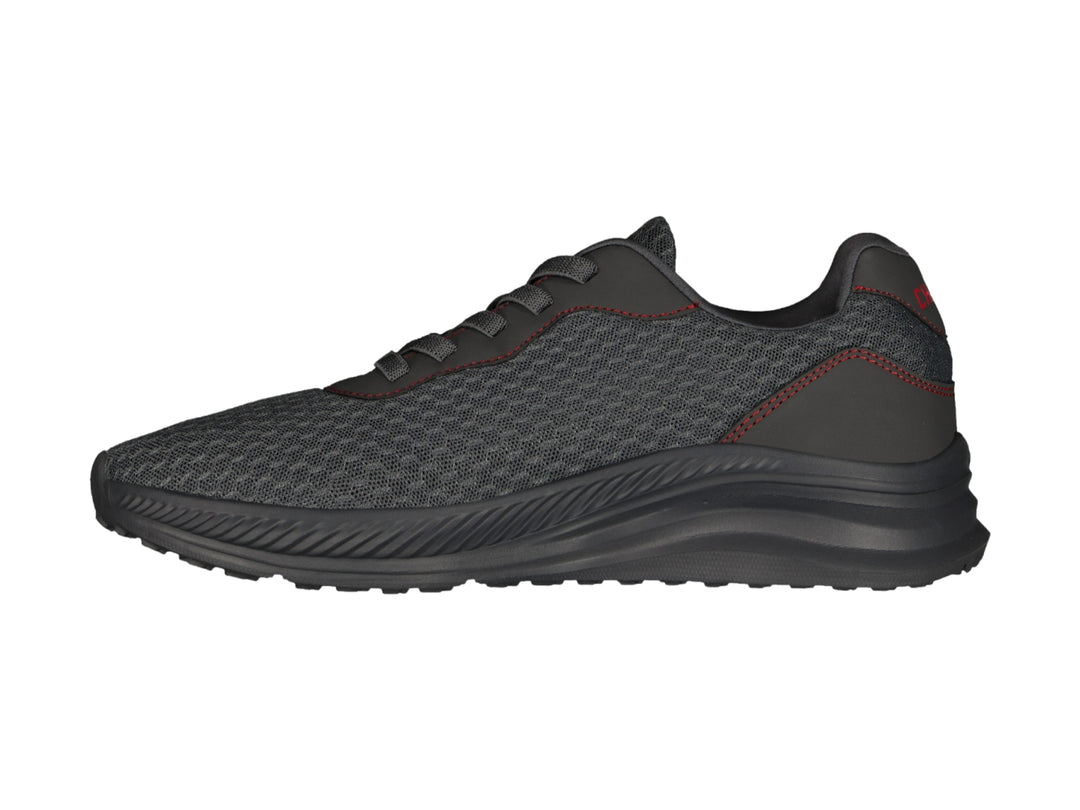 Tenis deportivos Charly color gris oscuro con suela gruesa y detalles rojos.